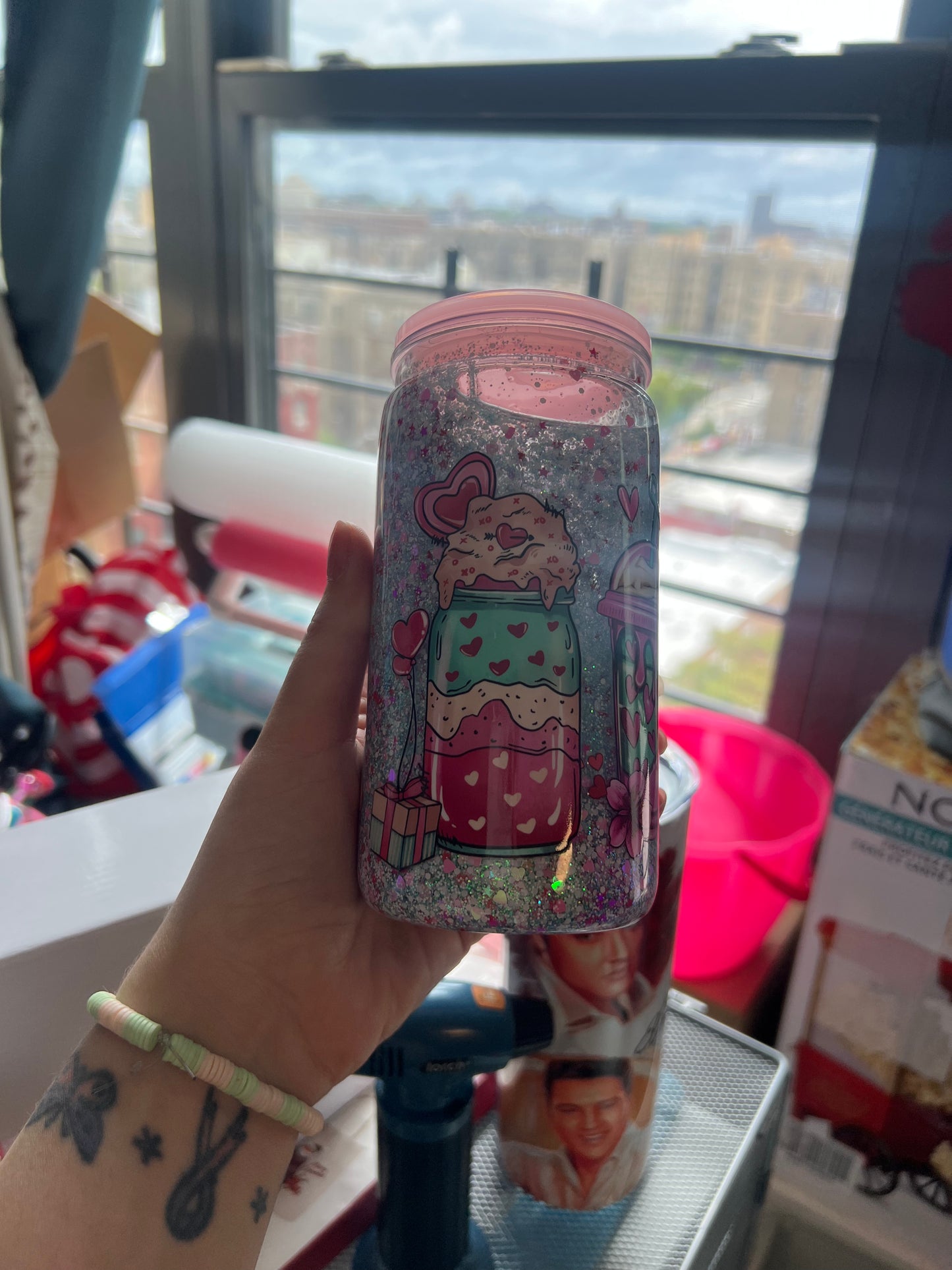 Glitter snow globe