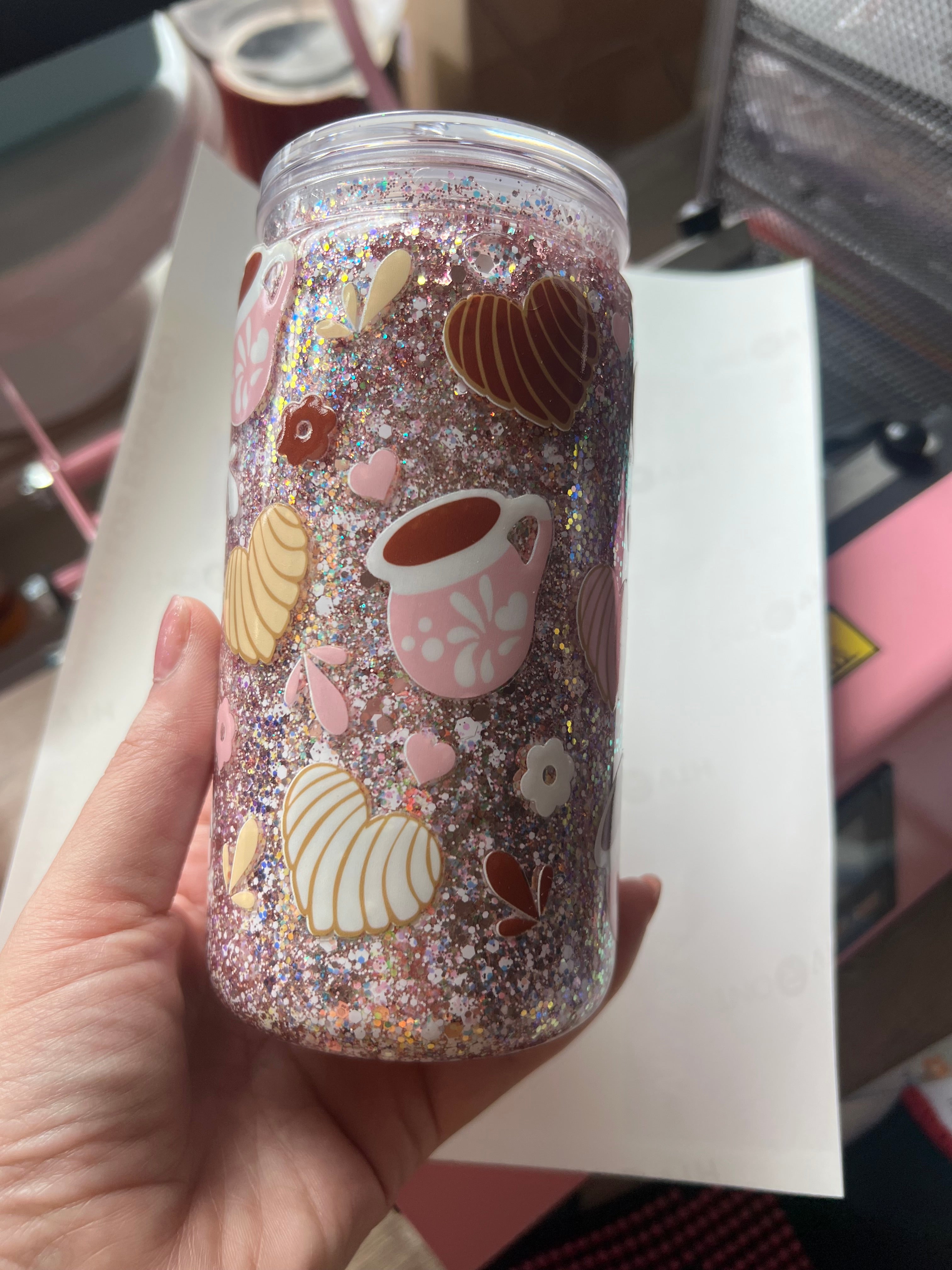 Glitter snow globe