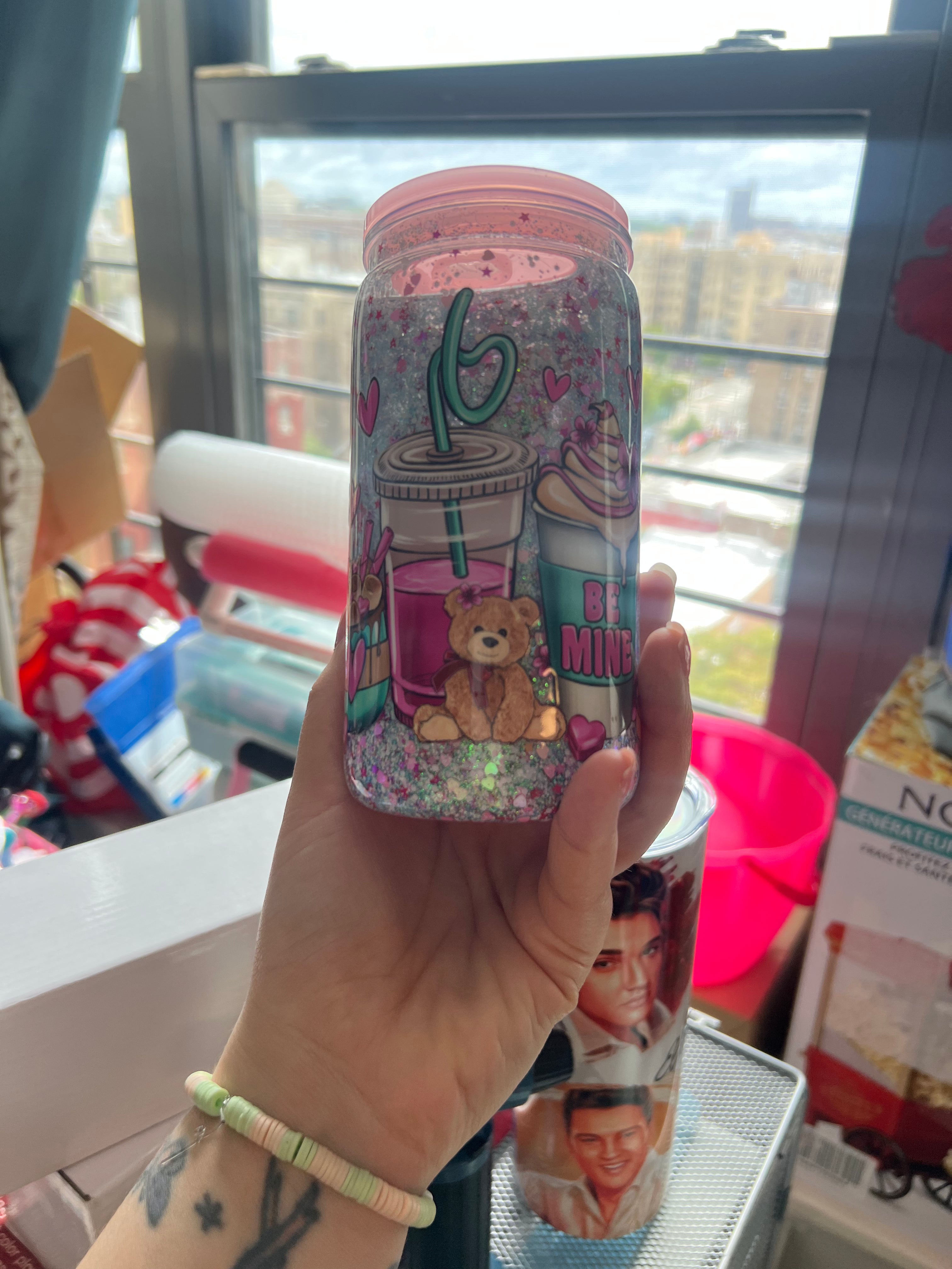 Glitter snow globe